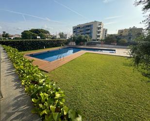 Piscina de Planta baixa en venda en Torredembarra amb Aire condicionat, Terrassa i Balcó