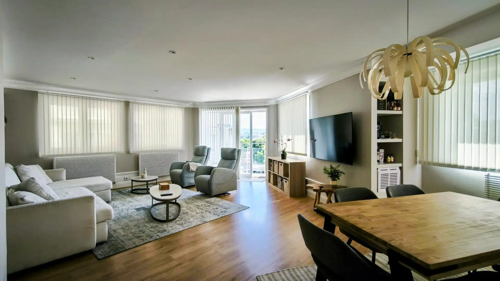 Sala de estar de Piso en venta en Pontevedra Capital  con Calefacción, Parquet y Amueblado