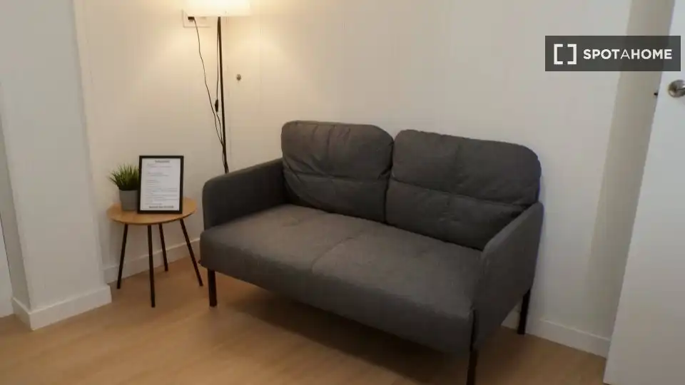 Living room of Flat for rent in Paterna  with Air Conditioner, Heating and Furnished