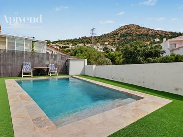 Xalet amb piscina en venda a cordova