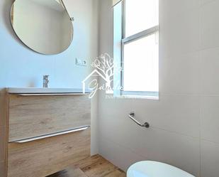 Bathroom of Flat for sale in Narón  with Terrace and Storage room