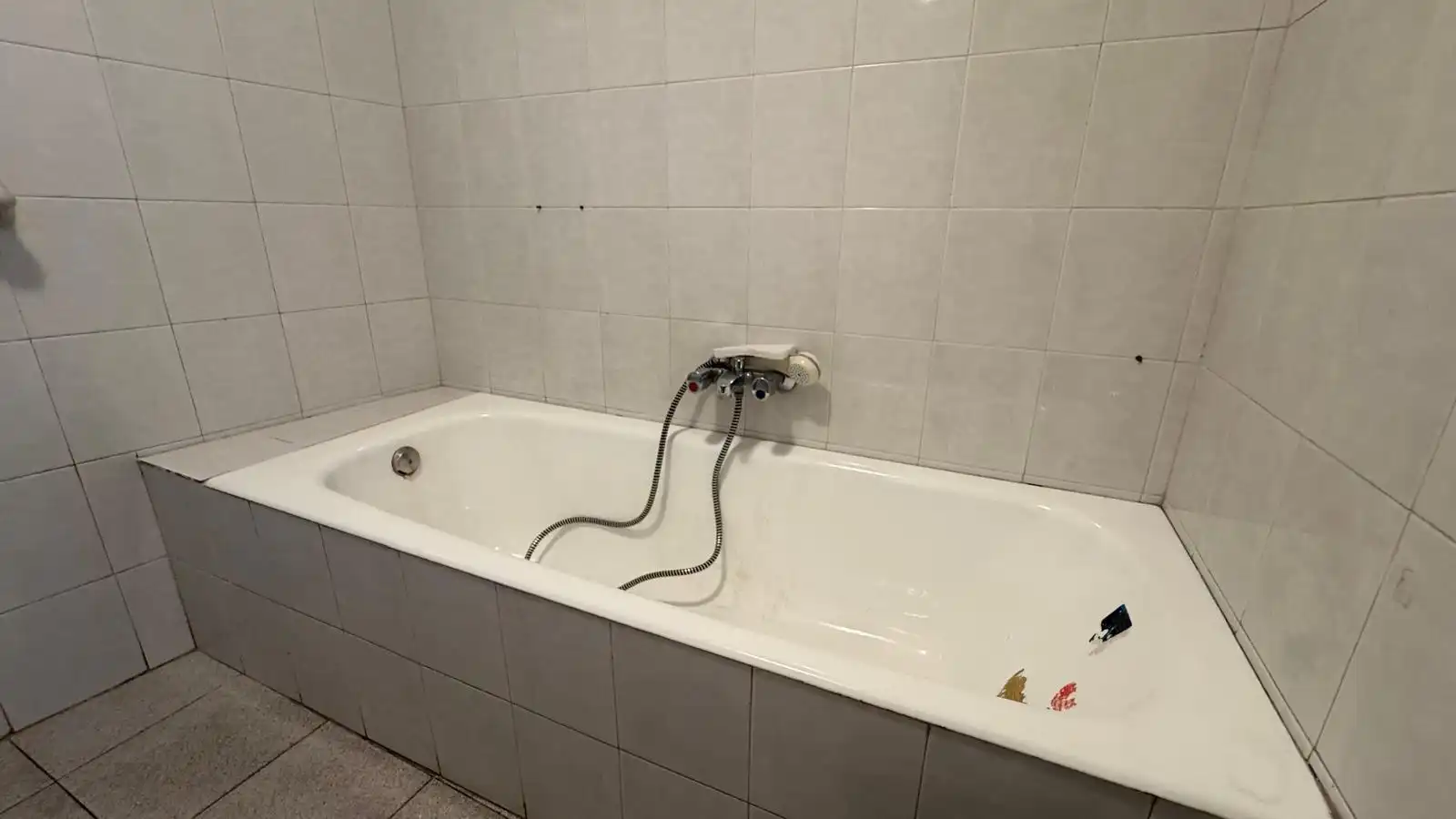 Baño de Piso en venta en Tolosa con Balcón