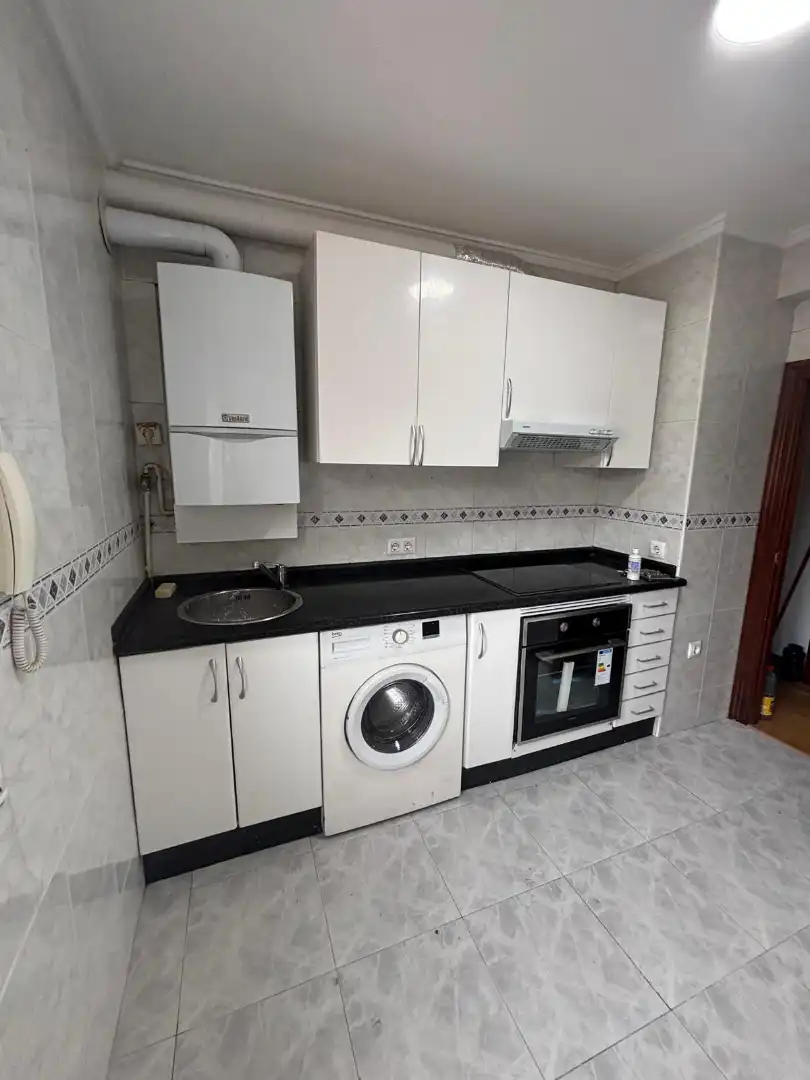 Kitchen of Flat for rent in Oviedo   with Heating, Parquet flooring and Furnished