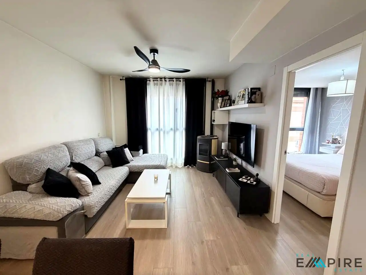 Sala de estar de Piso en venta en El Viso de San Juan con Aire acondicionado, Calefacción y Amueblado