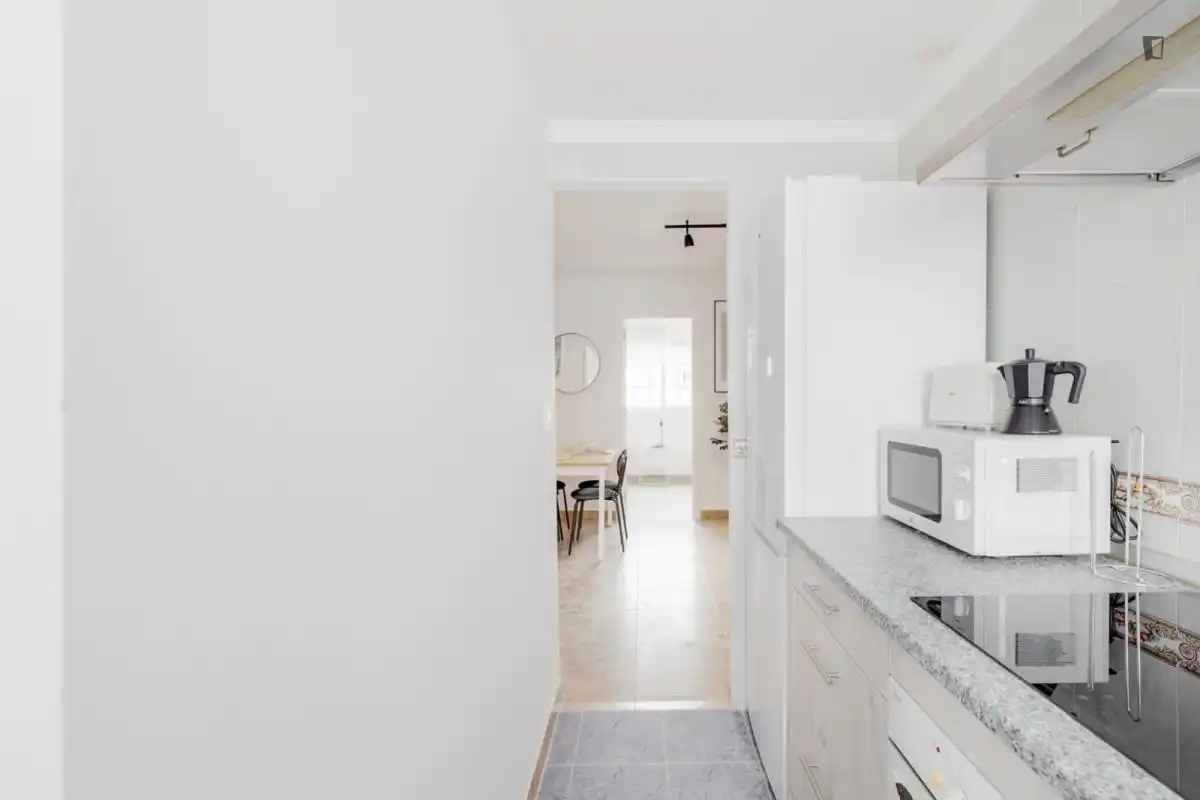 Cuina de Apartament per a compartir en Jerez de la Frontera amb Moblat, Rentadora i Microones
