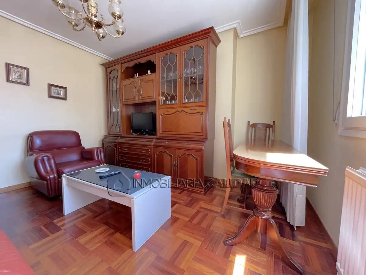 Sala de estar de Piso de alquiler en Burgos con Calefacción y Amueblado