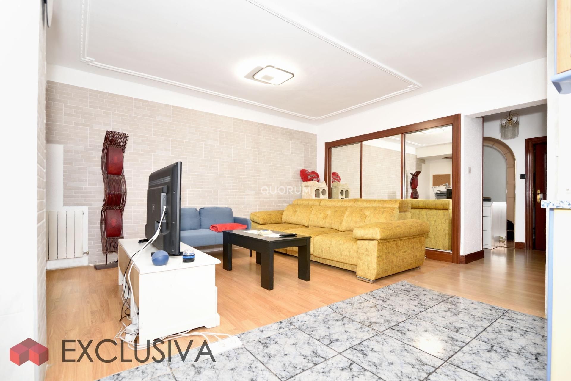 Living room of Flat for sale in Basauri   with Heating