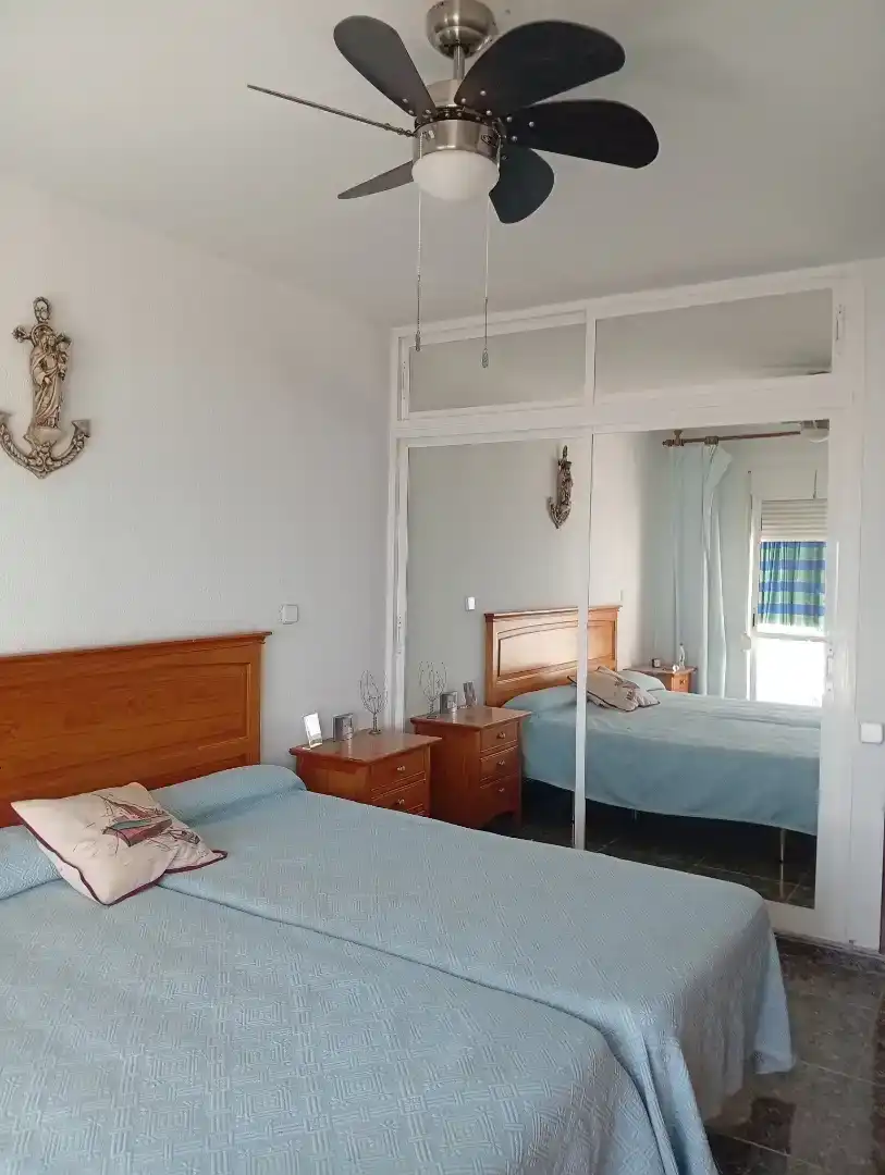 Schlafzimmer von Wohnungen zur Miete in Benalmádena mit Schwimmbad
