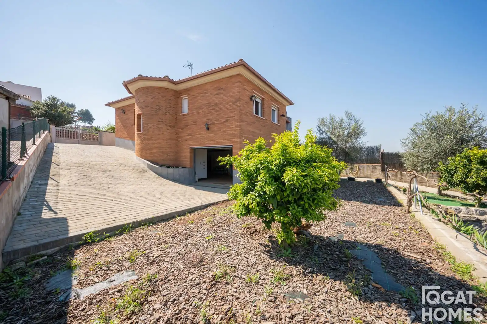 Exterior view of Houses for sale in Sant Cugat del Vallès  with Air Conditioner, Heating and Terrace