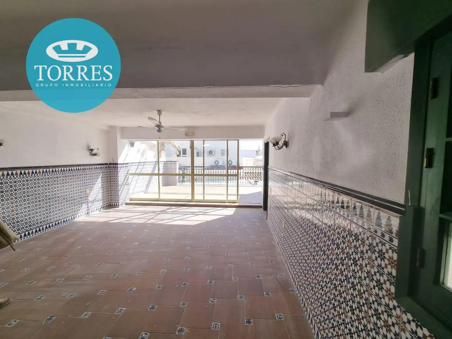 Vista exterior de Àtic en venda en Torremolinos amb Terrassa