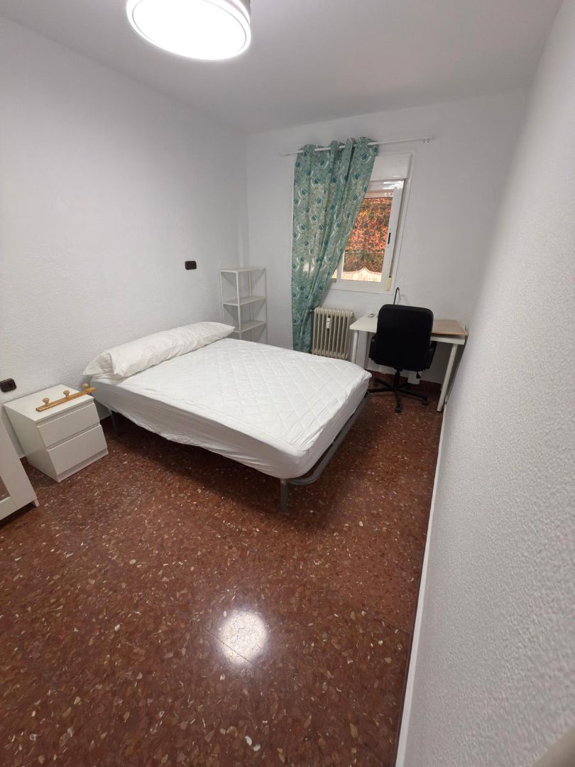 Piso para compartir en Calle Profesor Agustín Escribano, Fígares, Ronda