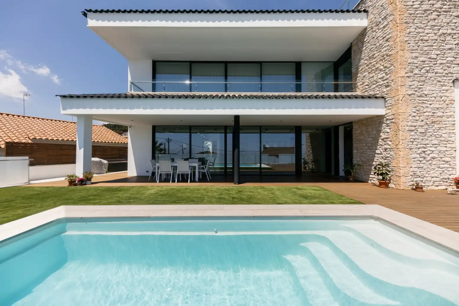 Piscina de Casa o xalet en venda en Viladecans amb Aire condicionat, Calefacció i Jardí privat