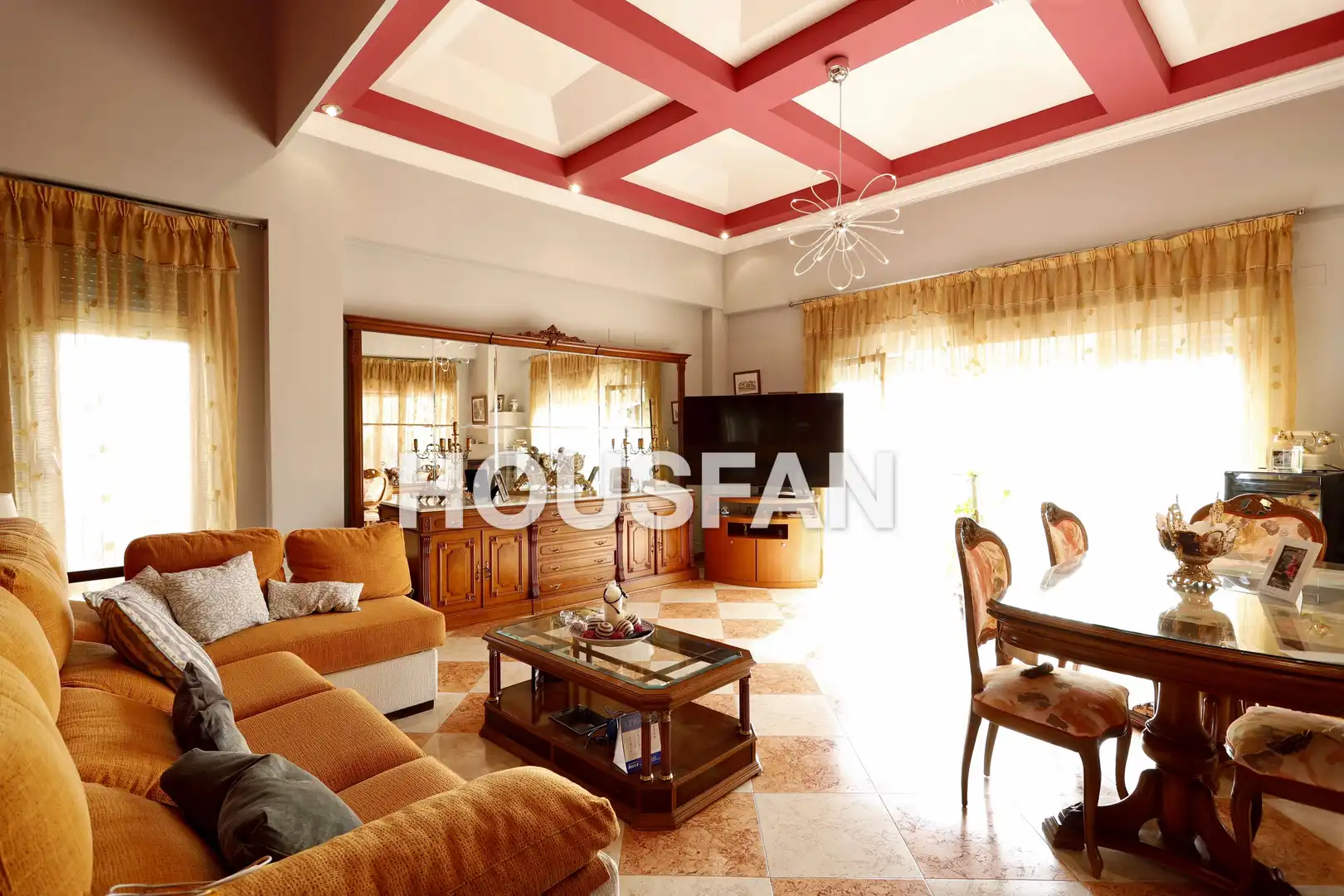Sala d'estar de Casa o xalet en venda en Cáceres amb Aire condicionat, Calefacció i Jardí privat