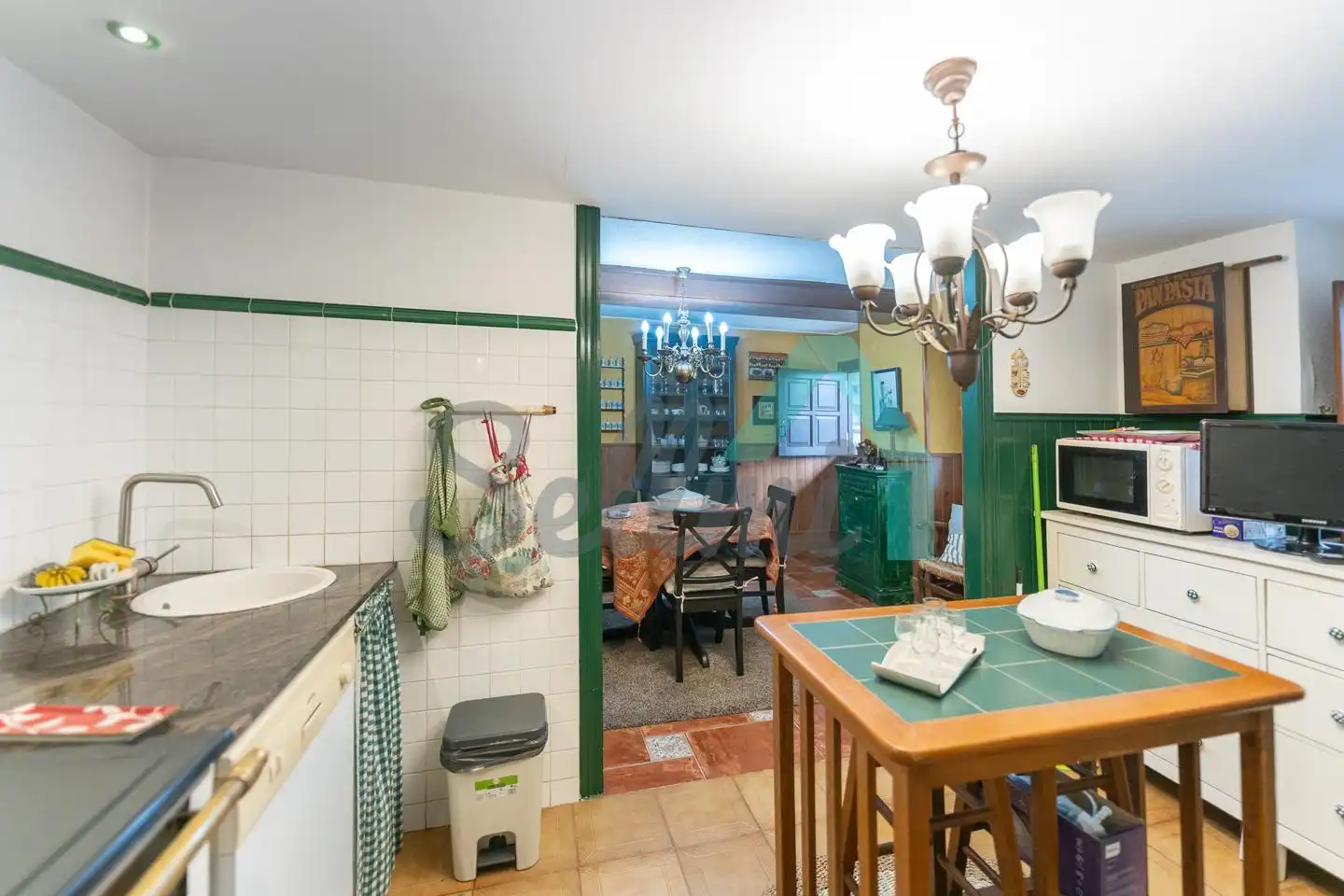 Cuina de Casa adosada en venda en Langreo amb Calefacció, Jardí privat i Parquet