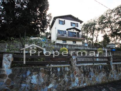 Vista exterior de Casa o xalet en venda en Vallgorguina amb Calefacció, Jardí privat i Terrassa