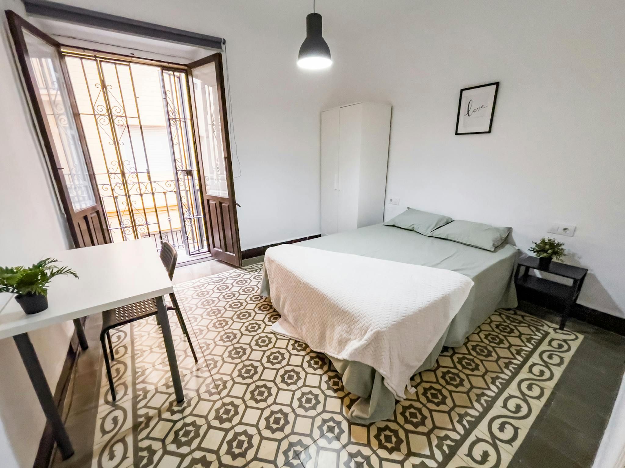 Bedroom of Flat to share in  Sevilla Capital  with Air Conditioner, Heating and Furnished