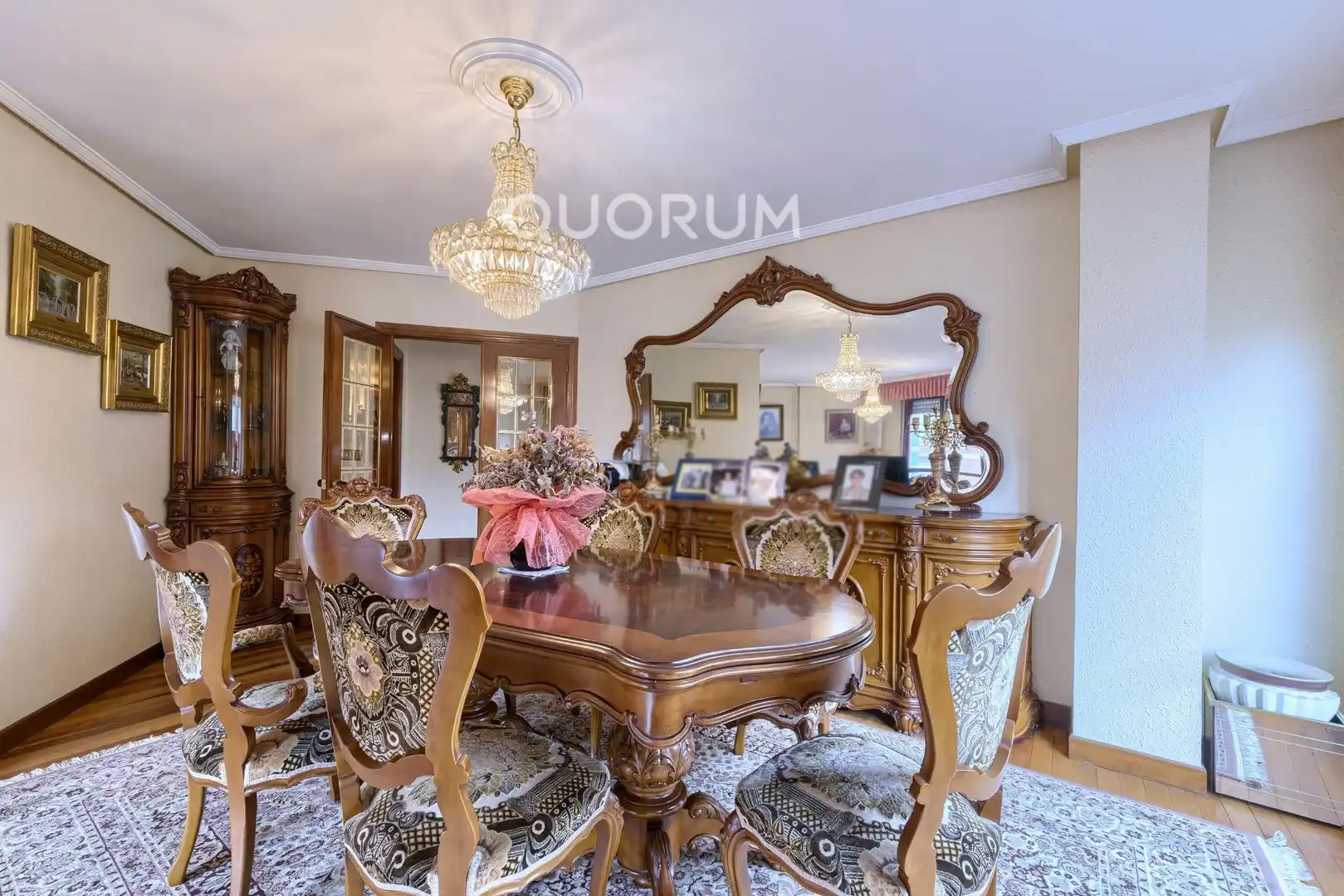 Comedor de Piso en venta en Basauri  con Calefacción, Terraza y Amueblado