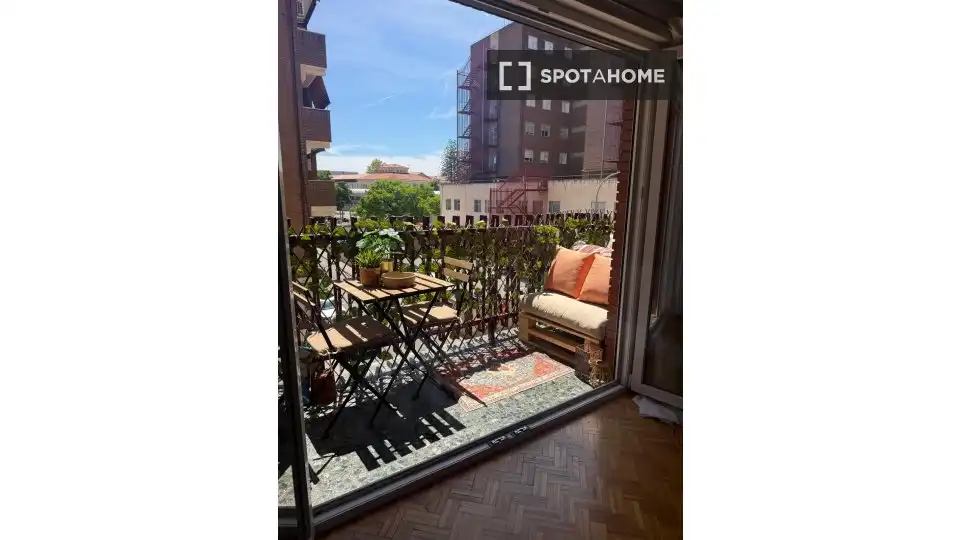 Flat for rent in Favara