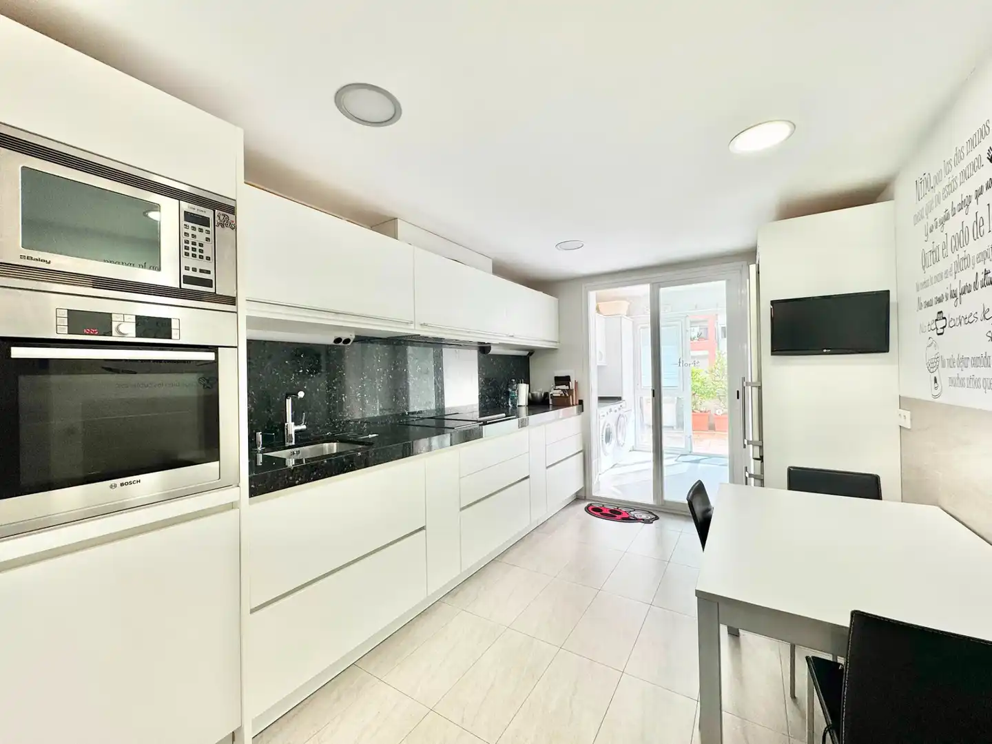 Cocina de Dúplex en venta en Vitoria - Gasteiz con Calefacción, Terraza y Trastero