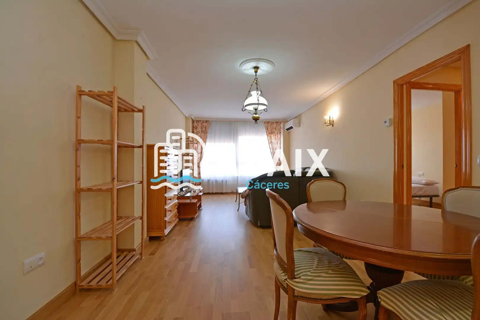 Schlafzimmer von Wohnung zur Miete in Cáceres mit Klimaanlage, Heizung und Möbliert