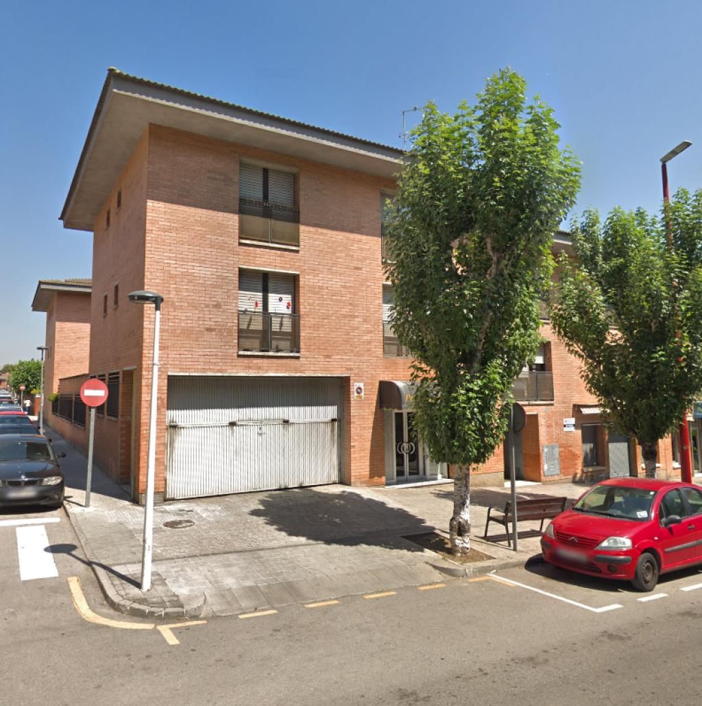 Vista exterior de Garatge en venda en Sant Andreu de la Barca
