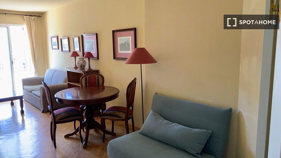 Living room of Flat to rent in Torrelodones  with Air Conditioner, Heating and Furnished