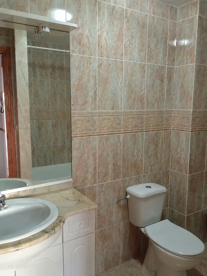 Baño de Dúplex en venta en Massamagrell con Horno, Lavadora y Balcón