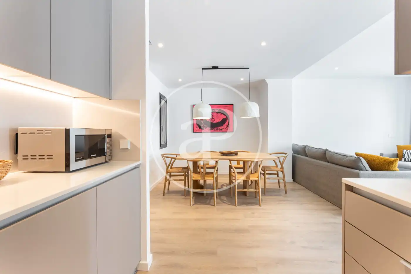 Appartamento con terrazza in affitto a Trav. de Dalt, imagen 9