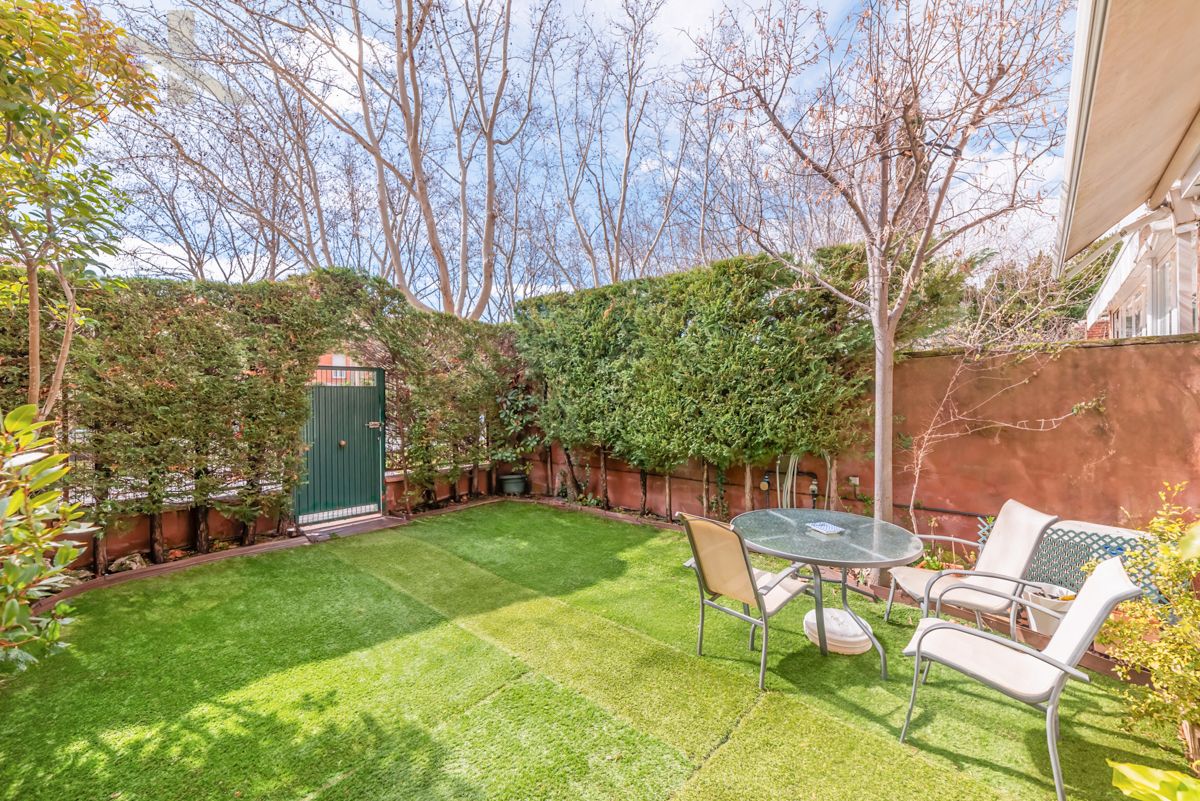 Garden of Single-family semi-detached for sale in Tres Cantos  with Air Conditioner, Heating and Private garden