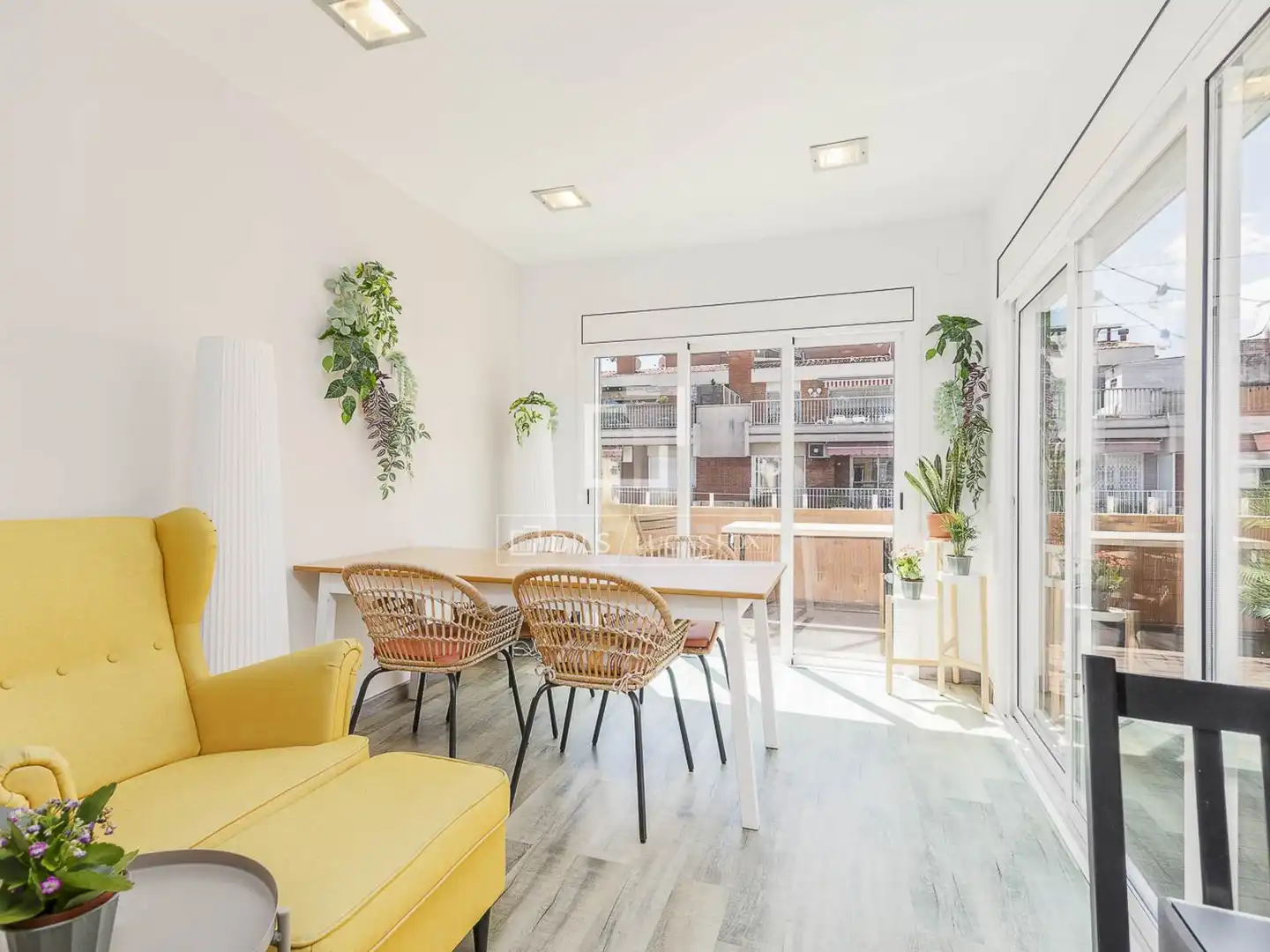 Comedor de Ático en venta en Barcelona con Aire acondicionado, Terraza y Amueblado