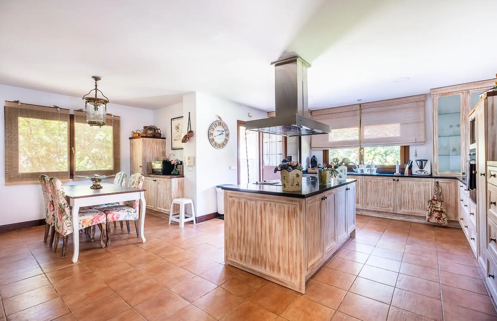Cuina de Casa o xalet en venda en Guadarrama amb Aire condicionat, Calefacció i Jardí privat