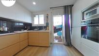 Cuina de Pis en venda en Terrassa amb Aire condicionat, Parquet i Balcó