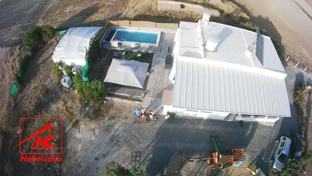 Vista exterior de Finca rústica en venta en Lebrija con Terraza, Piscina y Amueblado