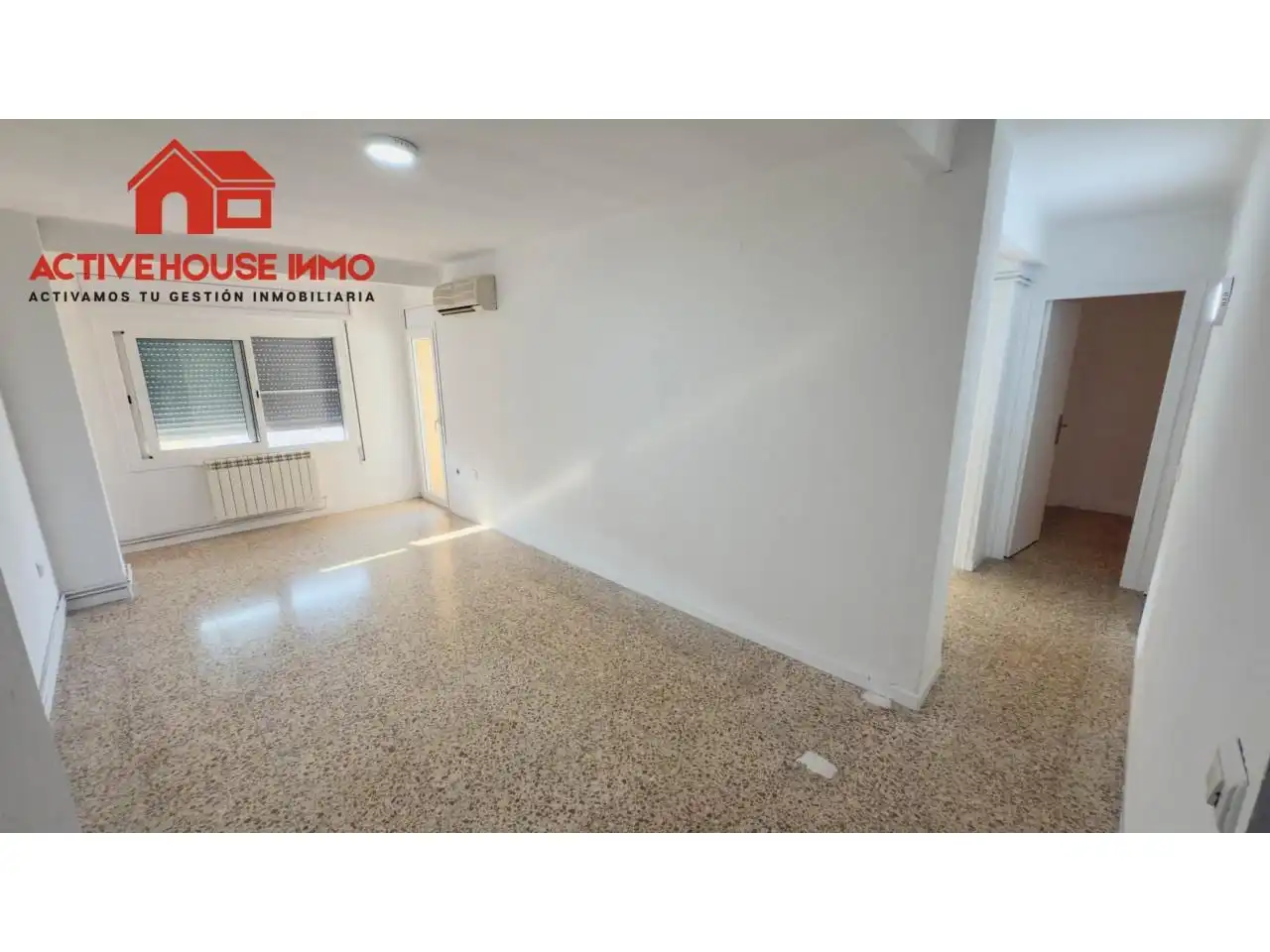 Wohnung zum Verkauf in La Ràpita mit Klimaanlage, Heizung und Terrasse