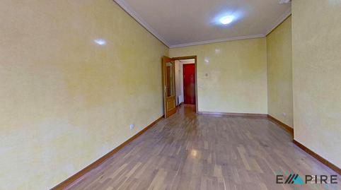 Foto 4 de Piso en venta en Reyes Católicos, Las Américas, Parla