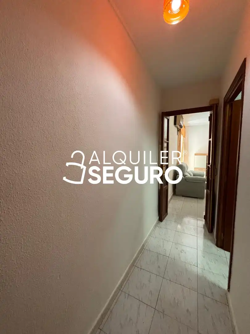 Flat for rent in Madrid  with Air Conditioner, Heating and Furnished