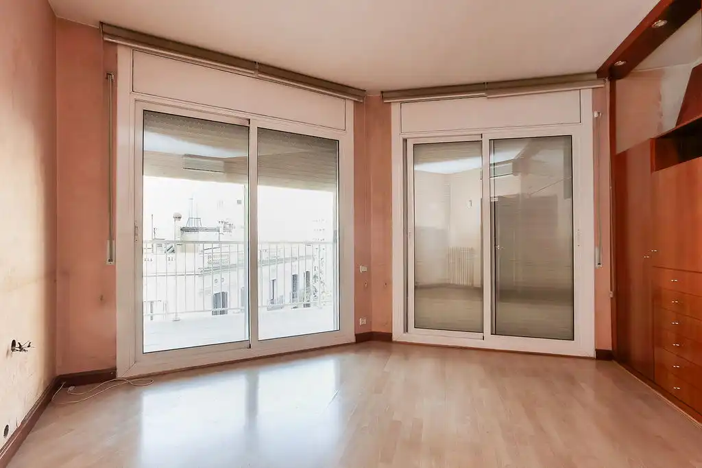 Schlafzimmer von Wohnung zum Verkauf in Barcelona mit Heizung