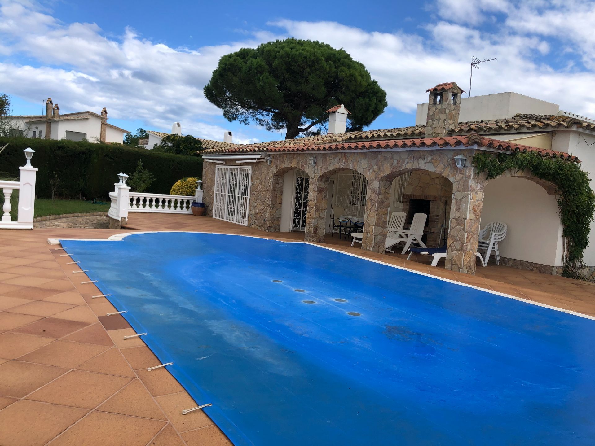 Piscina de Casa o xalet en venda en Empuriabrava amb Aire condicionat, Jardí privat i Terrassa