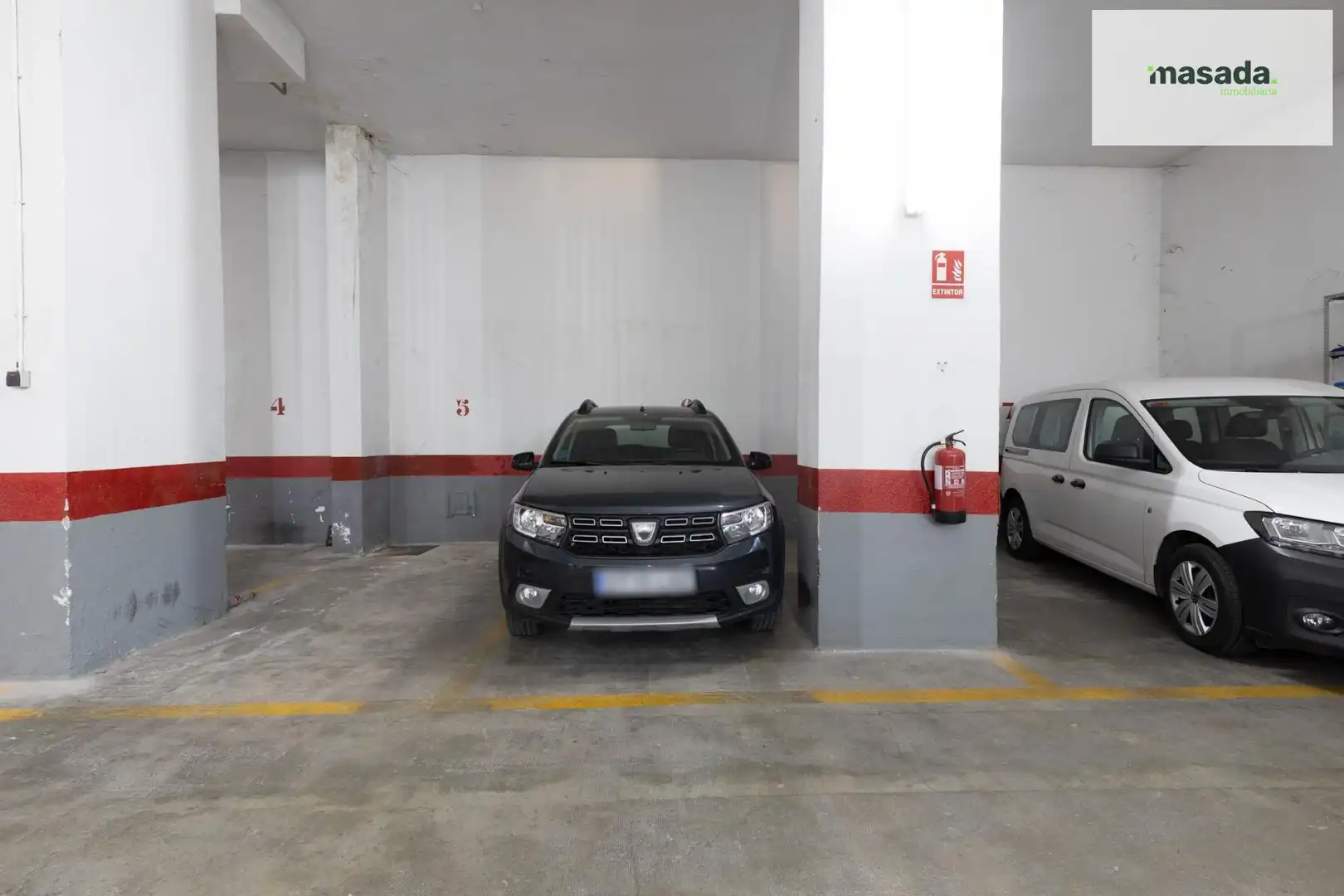 Parkplatz von Wohnung zum Verkauf in Granada mit Klimaanlage, Heizung und Balkon