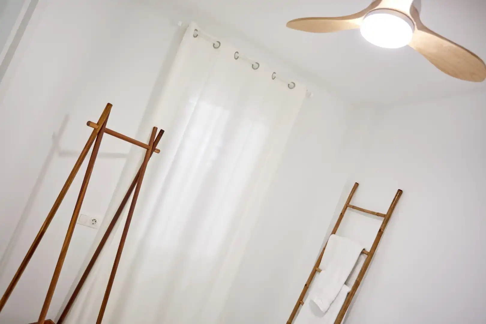Dormitori de Apartament de lloguer en Valencia amb Calefacció i Moblat