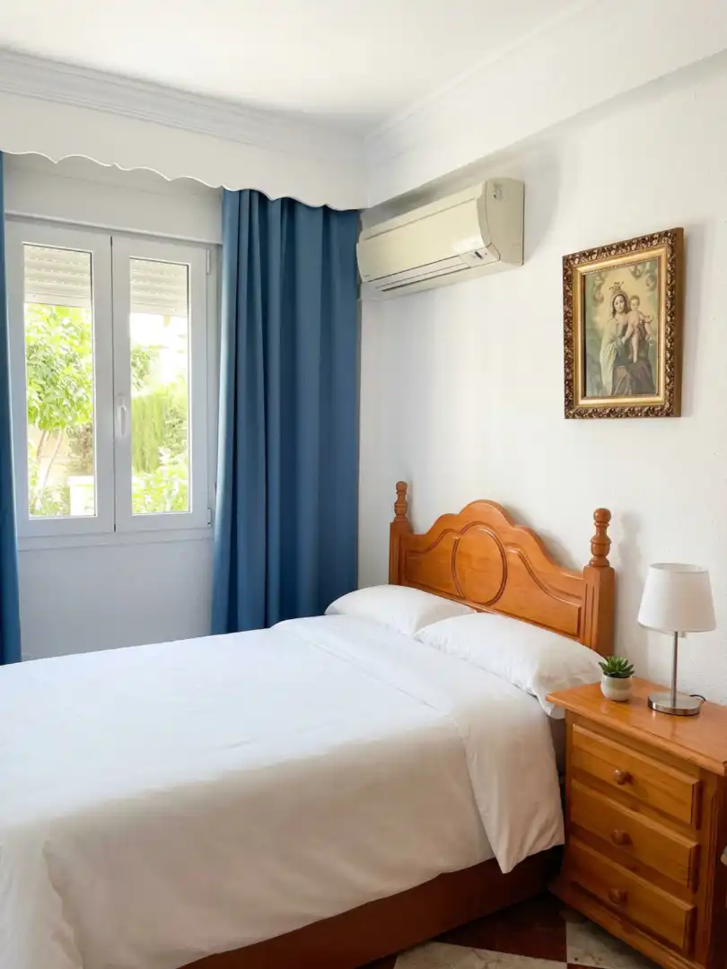 Habitación de Piso en venta en Málaga con Aire acondicionado y Amueblado