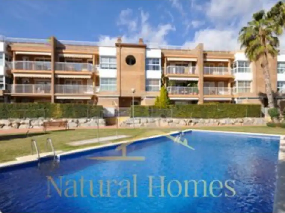 Vista exterior de Dúplex de lloguer en Sant Andreu de Llavaneres amb Aire condicionat, Calefacció i Parquet