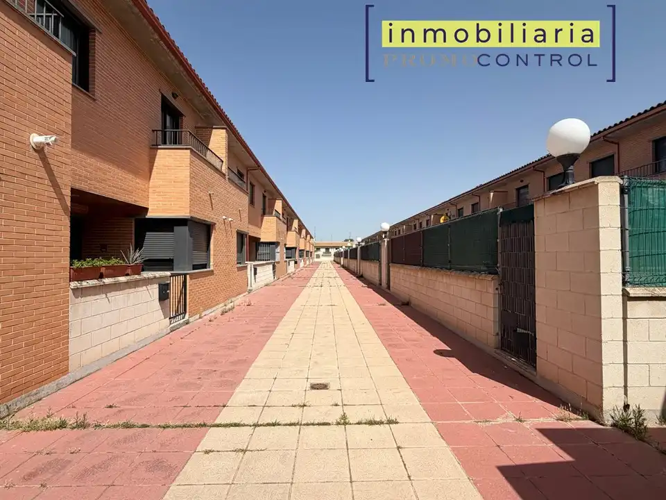 Exterior view of Detached homes for sale in Zuera  with Heating, Private garden and Terrace