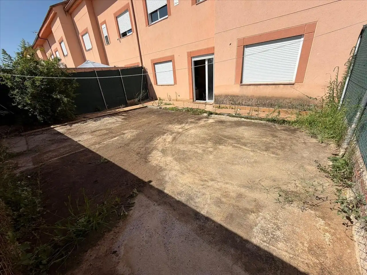 Parking de Casa adosada en venta en Chozas de Canales con Terraza