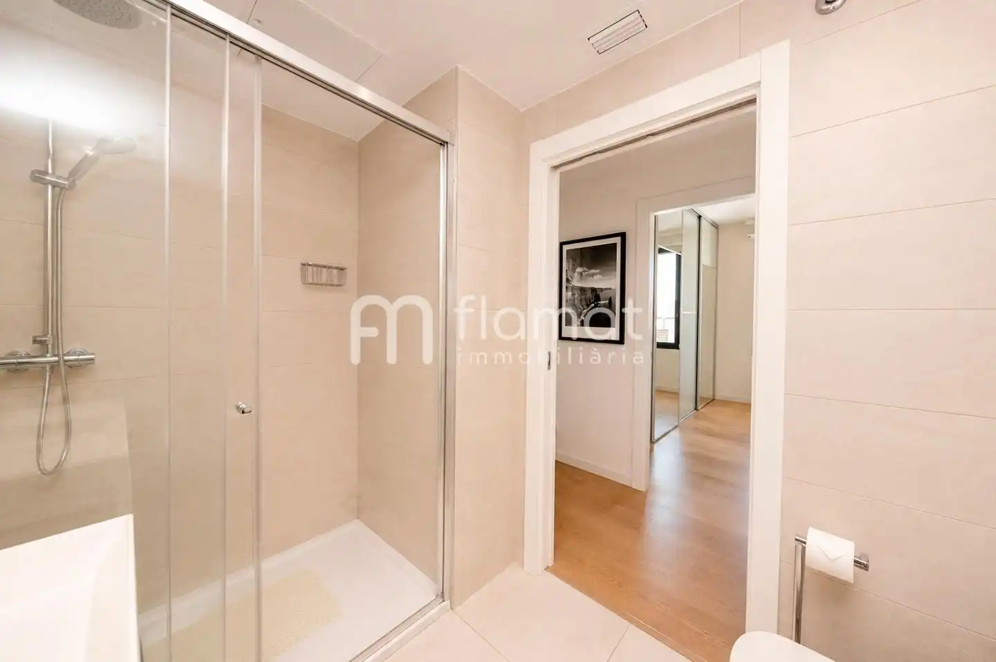Baño de Piso en venta en L'Hospitalet de Llobregat con Aire acondicionado, Calefacción y Terraza