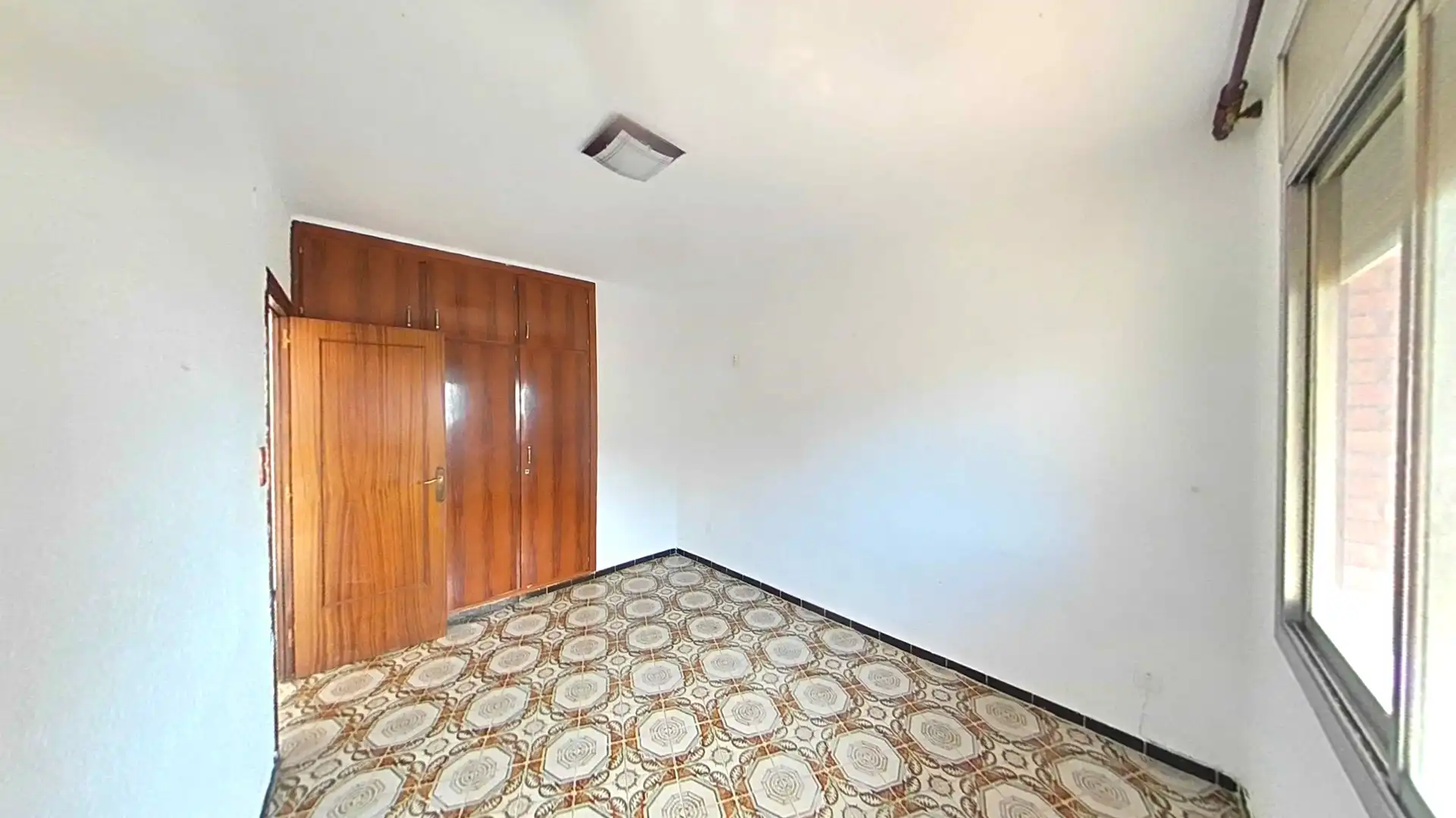 Habitación de Piso en venta en Badalona con Calefacción, Terraza y Balcón