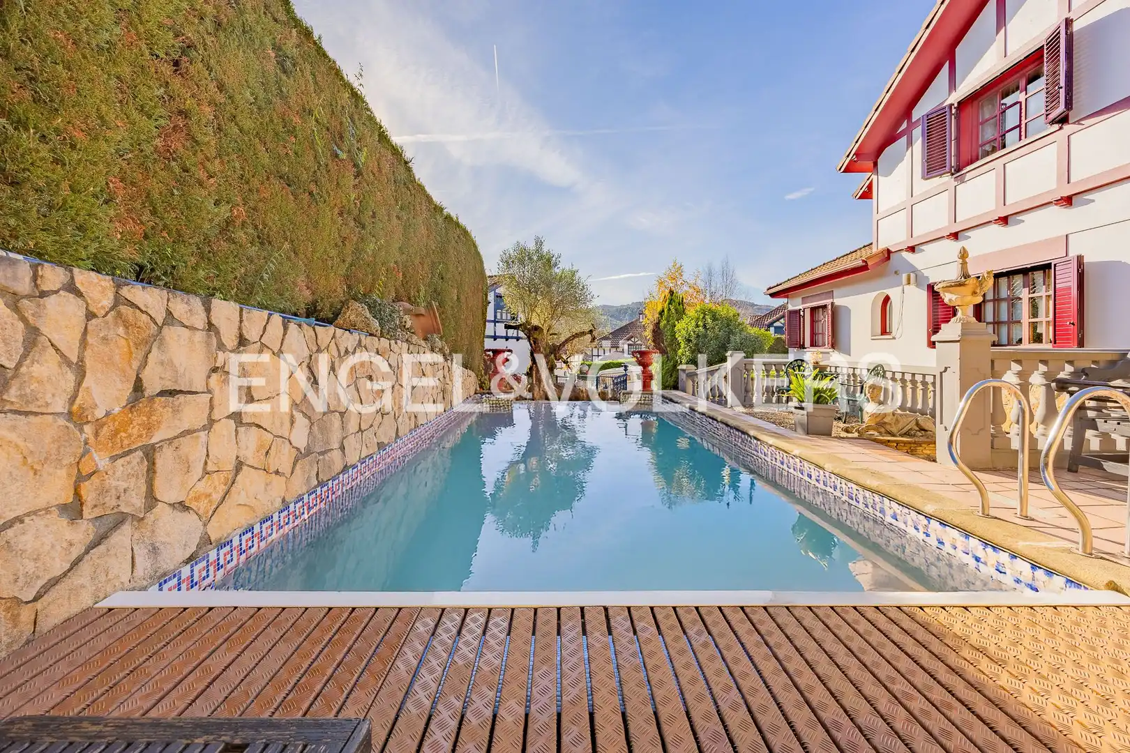Piscina de Finca rústica en venda en Galdakao amb Calefacció, Jardí privat i Terrassa