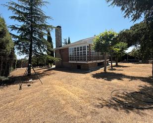 Exterior view of House or chalet for sale in Valdemorillo  with Heating, Private garden and Terrace