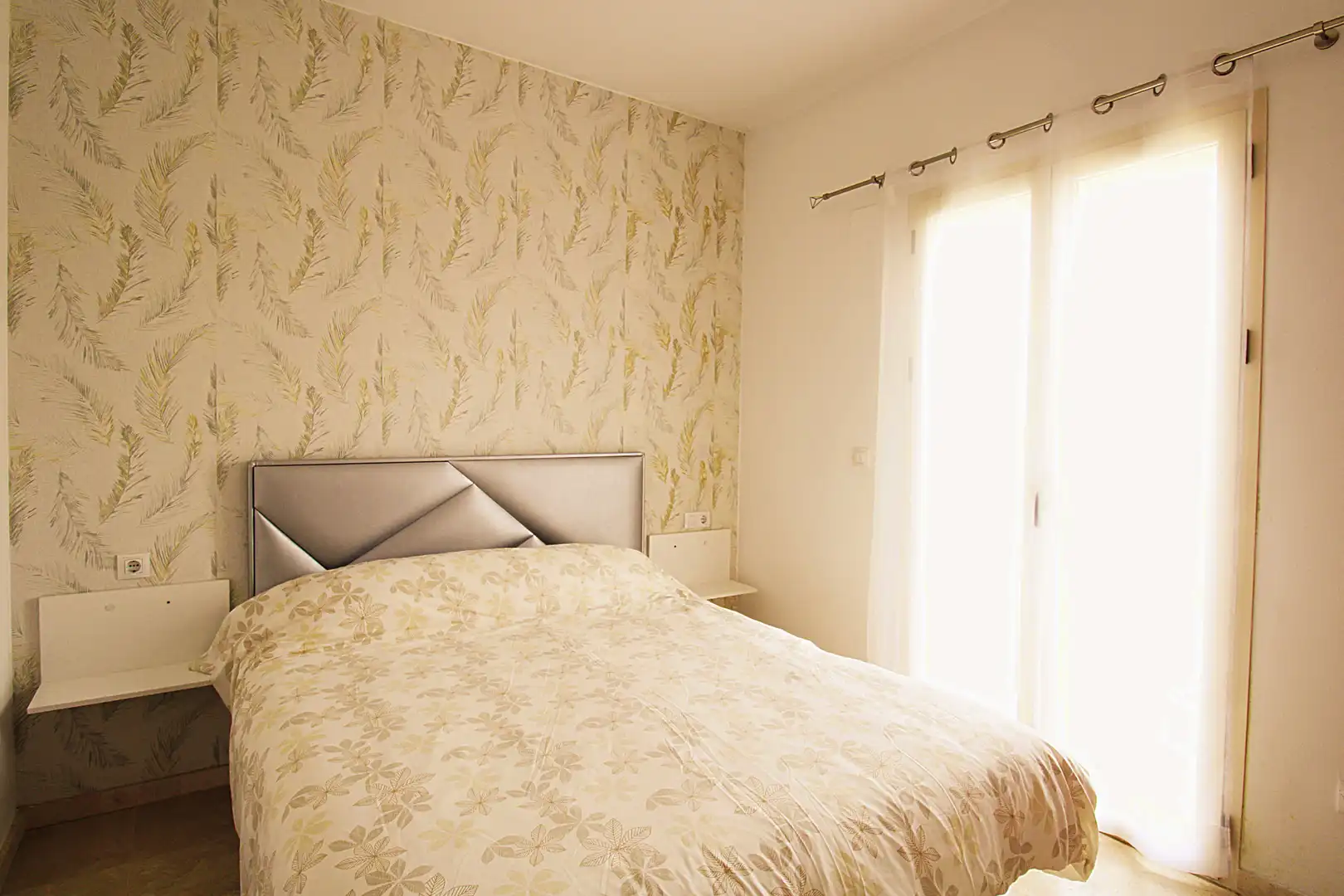 Habitación de Piso en venta en Alhaurín de la Torre con Aire acondicionado, Terraza y Piscina comunitaria