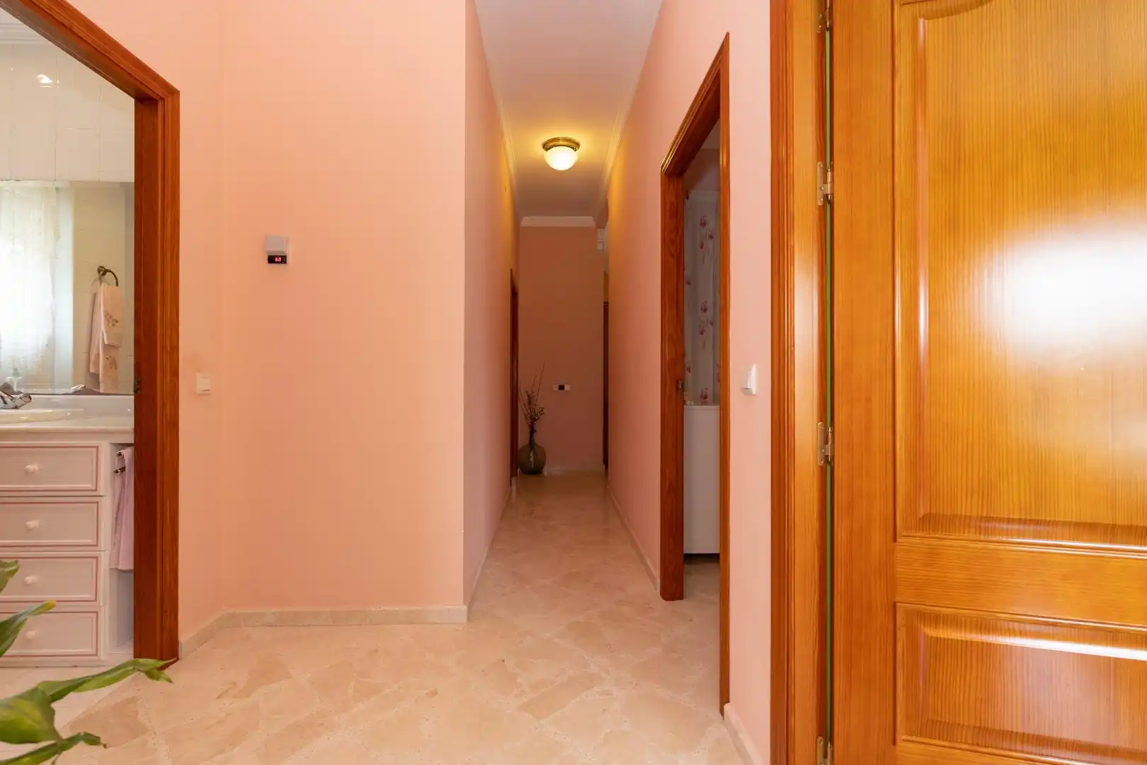 Casa o xalet en venda en Sanlúcar la Mayor amb Jardí privat, Traster i Piscina